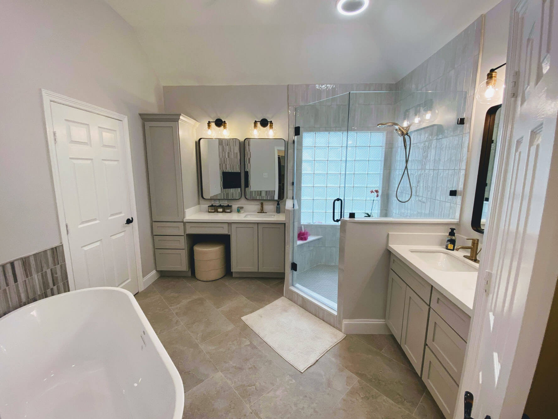 Bathroom Remodel: Trends, Ideas, and Cost-Efficient Tips